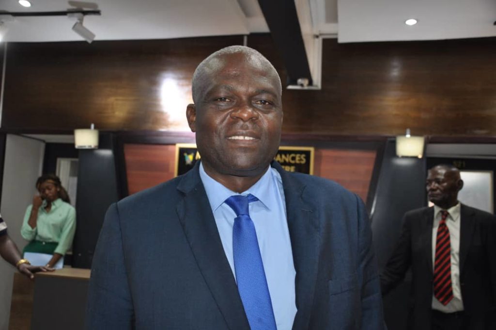 roger-athanase-meyong-abath-–-un-fiscaliste-chevronne-pour-piloter-la-dgi
