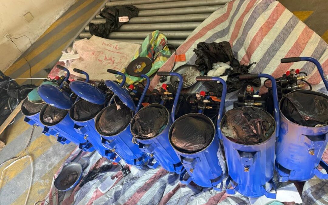 SÉCURITÉ: SERVICE DES DOUANES