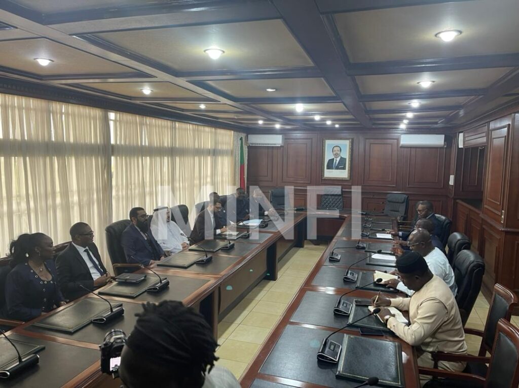 le-minfi-et-le-groupe-financier-sgc-explorent-des-mecanismes-de-financement-pour-des-projets-structurants-au-cameroun