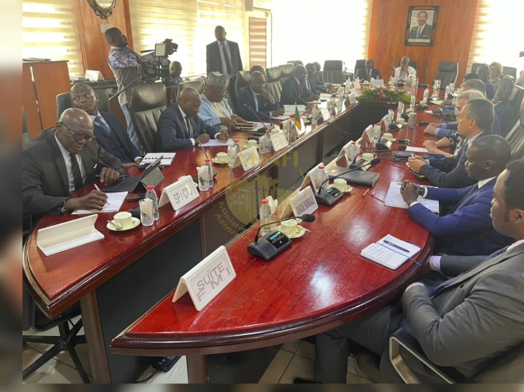 cameroun-fmi-:-quatre-enseignements-majeurs-au-terme-de-la-seance-de-restitution-de-la-mission-d’evaluation-post-financement.